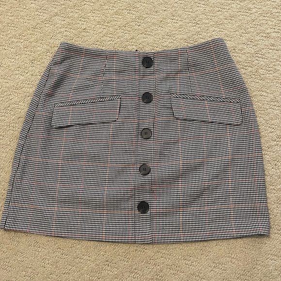 Mini skirt - Picture 1 of 2